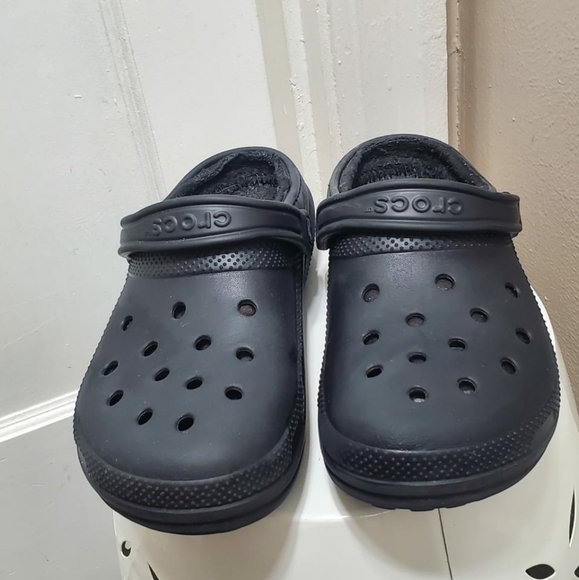 🌴CROCS Unisex FurLined Black Clogs Winter clogs.. Men's Size7 Women's Size9 - Picture 6 of 9
